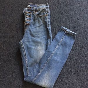 High rise super skinny button jeans