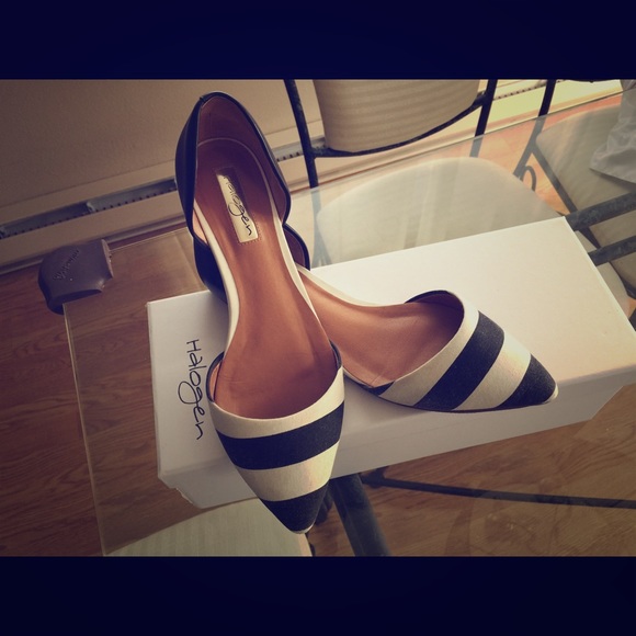 Halogen D'orsay flats in black and white