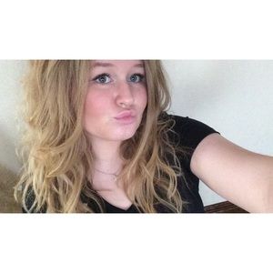 Meet your Posher, Macie