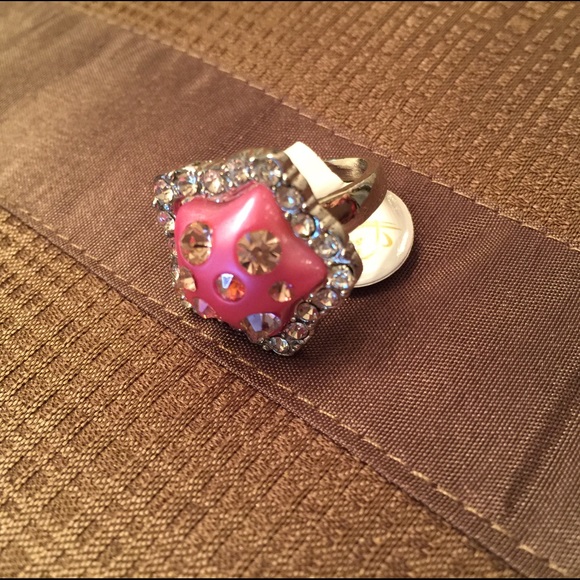 Ring - Picture 2 of 3