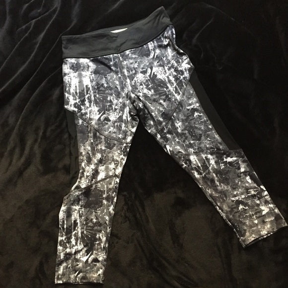 Forever 21 Spandex capris.