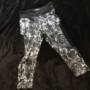 Forever 21 Spandex capris.