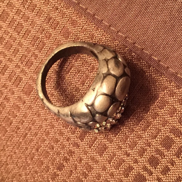 Ring - Picture 2 of 4
