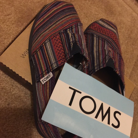 ❌SOLD❌Kid's TOMs shoes for girls!