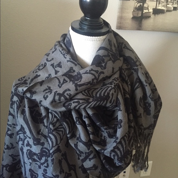 Skull Scarf