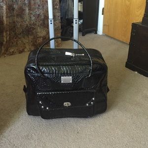 Adrian vitadini luggage roller bag with handle
