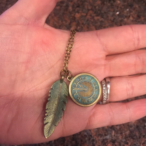 Feather necklace(NWT) Price Firm - Picture 2 of 3