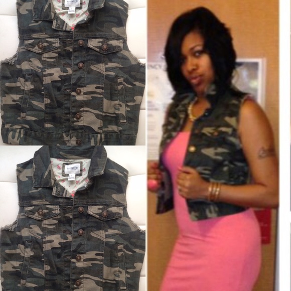 Camo Vest - Picture 2 of 2