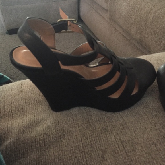 Black wedges size 7