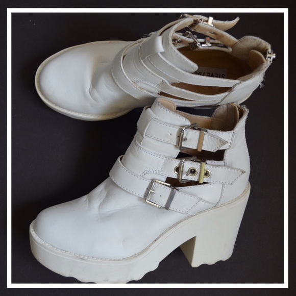 Steve Madden White Platform Boots 🗯