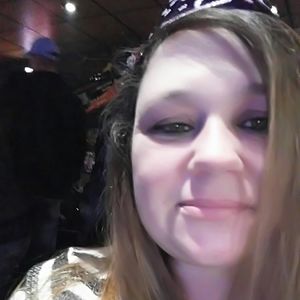 Meet your Posher, Holly