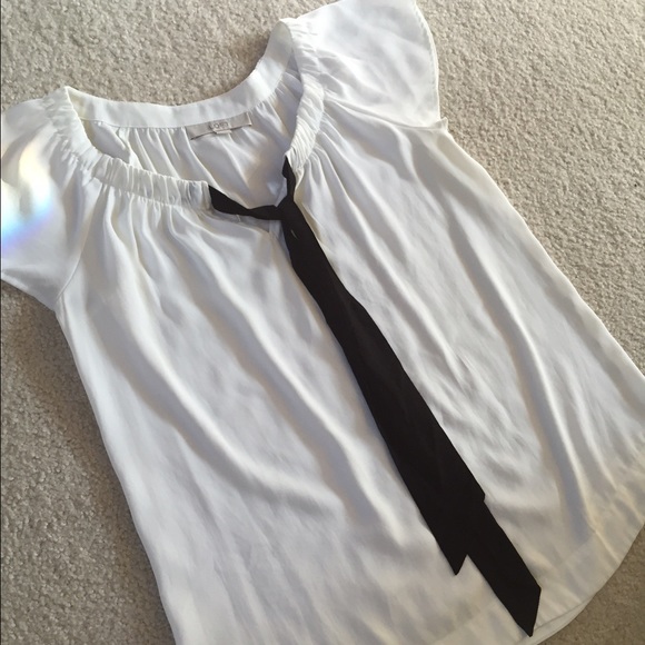 LOFT white flutter sleeve top with black tie