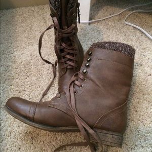 Brown boots, worn once!