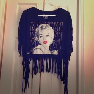 Marilyn Monroe fringe top! ❤️