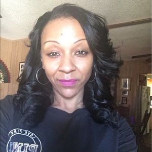 Meet your Posher, Lakisha