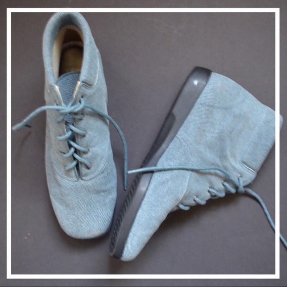 Light Blue Booties 🎽