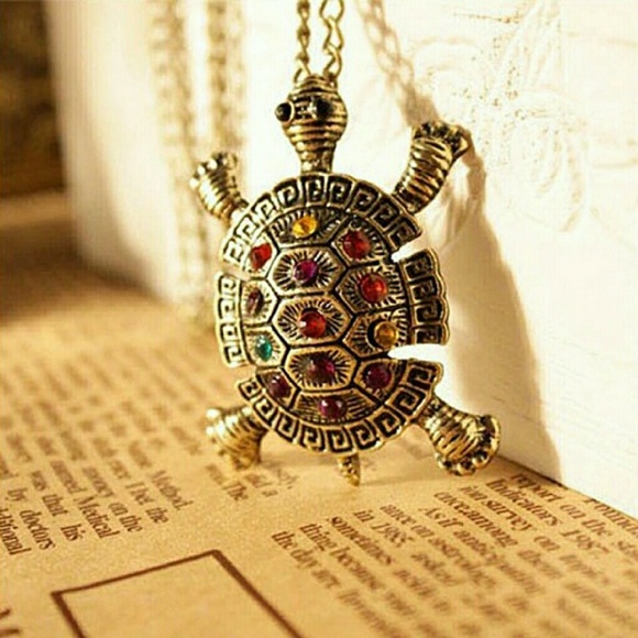 cute little turtle necklace