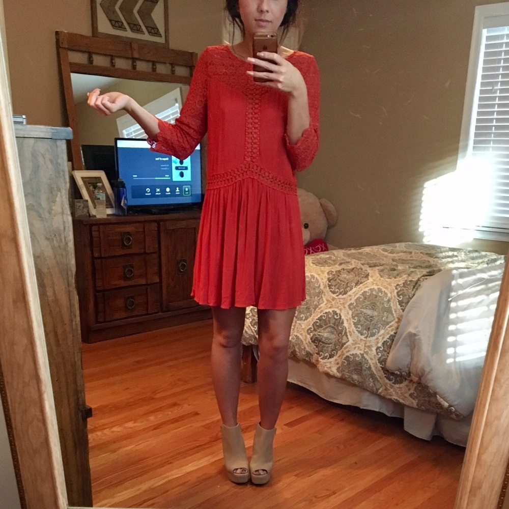 Orange 3/4 sleeve shift dress!
