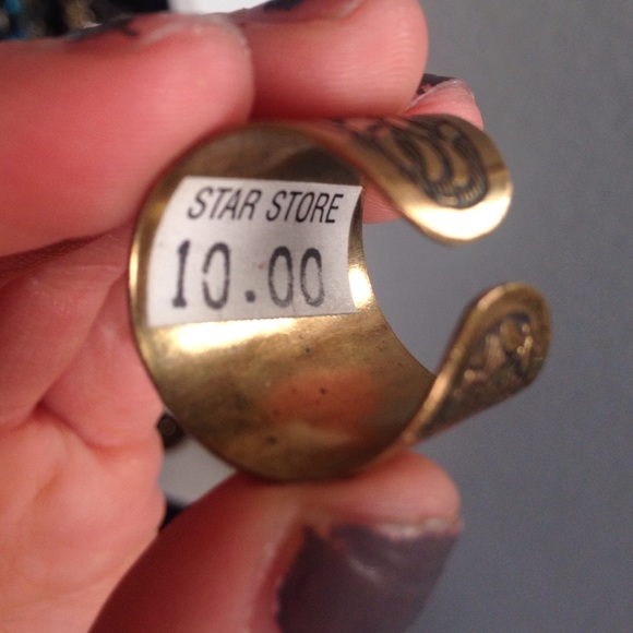 Gold ring - Picture 3 of 3