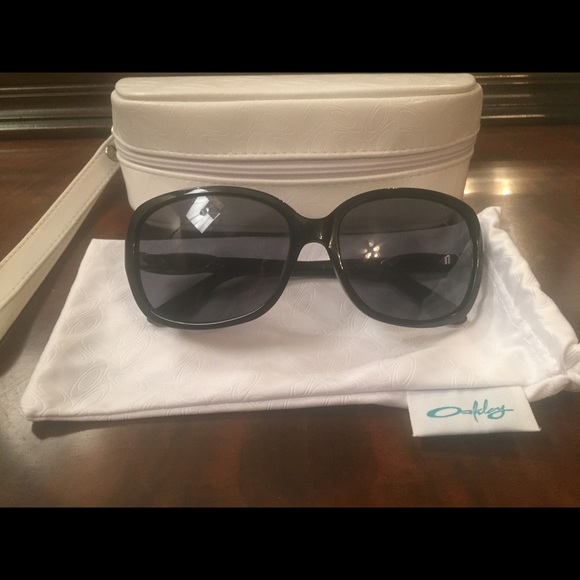 ‼️SOLD‼️Oakley Obligation Black Sunglasses - Picture 2 of 3