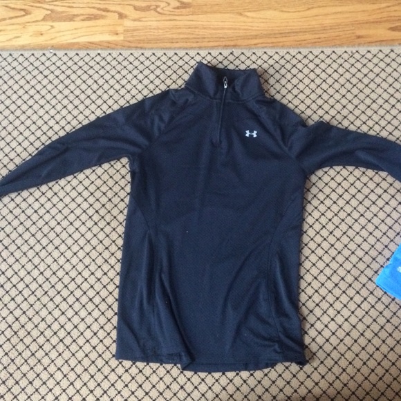 Under armour black pullover