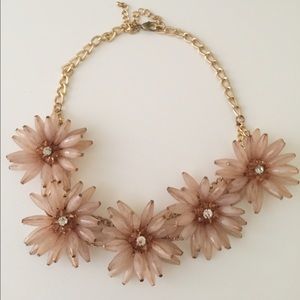 Light rose necklace