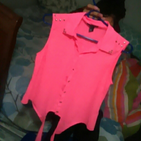 Pink top/blouse - Picture 4 of 4