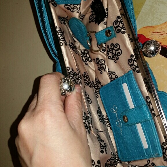 Jessica Simpson - Picture 2 of 2