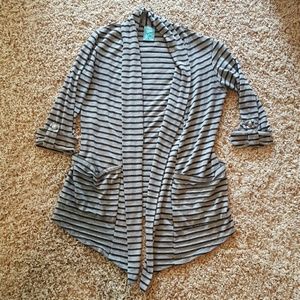 Light weight cardigan