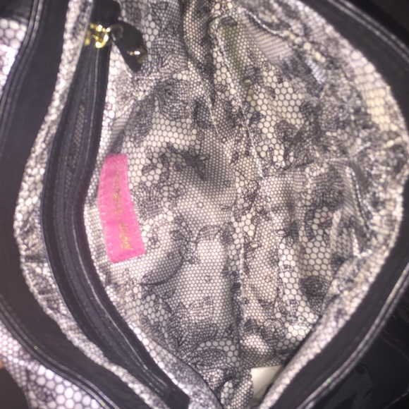 Betsey Johnson faux leather purse - Picture 2 of 4