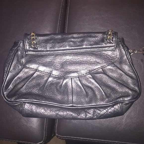 Betsey Johnson faux leather purse - Picture 3 of 4