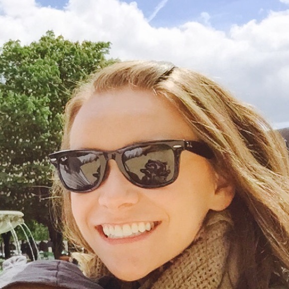Meet your Posher, Lauren - Picture 1 of 1