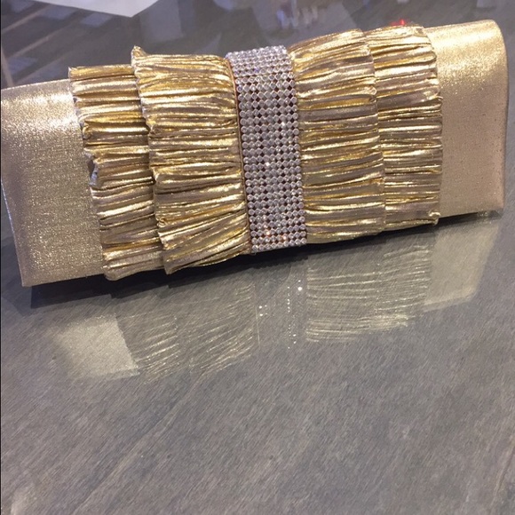 Gold clutch