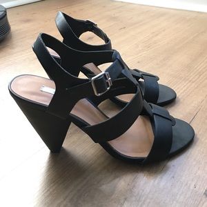 Ecote, sandle heels, black, strappy, size 9
