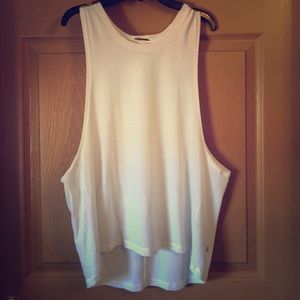 Lululemon top & super cute!