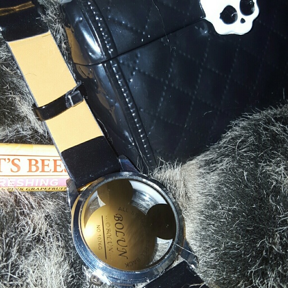 🍦FINAL SALE🍦Mickey Mouse /swarvosky crystl watch - Picture 4 of 4