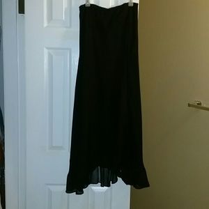 Black long skirt.