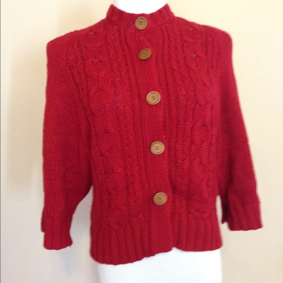 Sweater with batwing sleeve