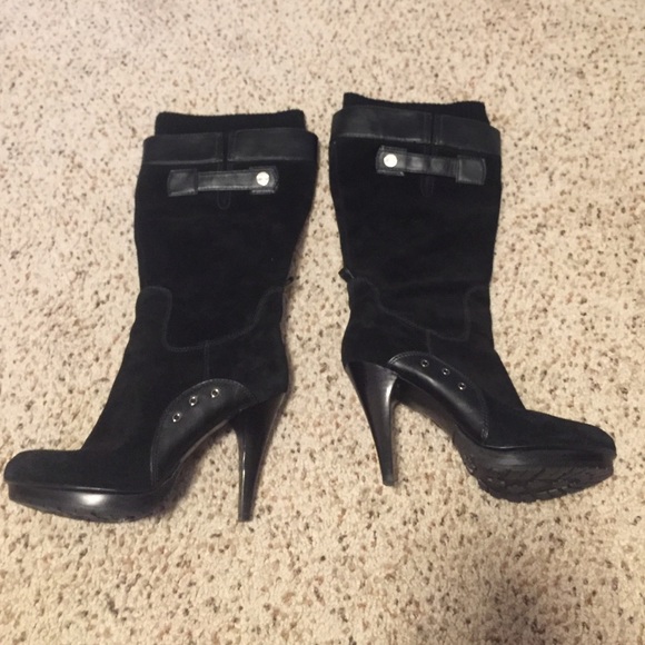 PRICE DROP!! 🎉 Guess Boots! Barley used!