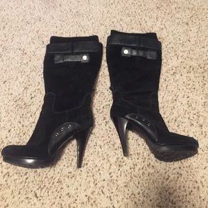 PRICE DROP!! 🎉 Guess Boots! Barley used!