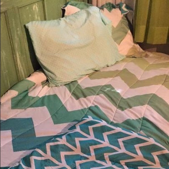Comforter set