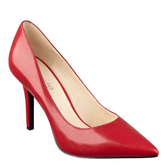 Red heels 👠