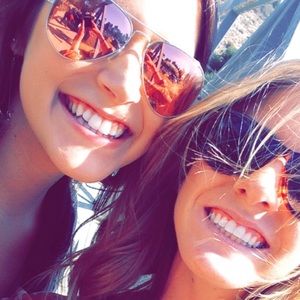 Meet your Posher, Brooke