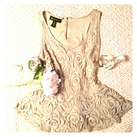 Floral lace peplum top