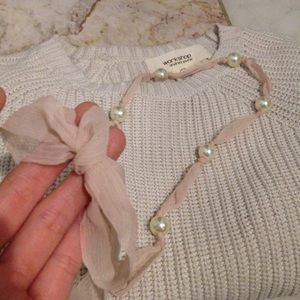 NWOT Pearl and Ribbon Necklace