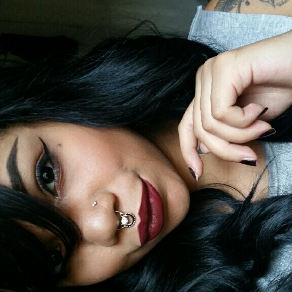 Meet your Posher, Moonqueens - Picture 1 of 1