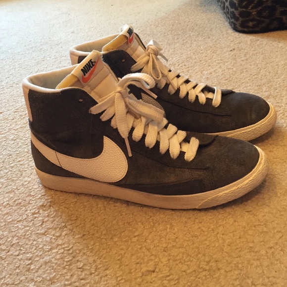 Nike sneakers - Picture 3 of 4