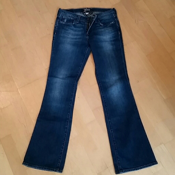 Lucky Brand Distessed Jeans Size 26 Short