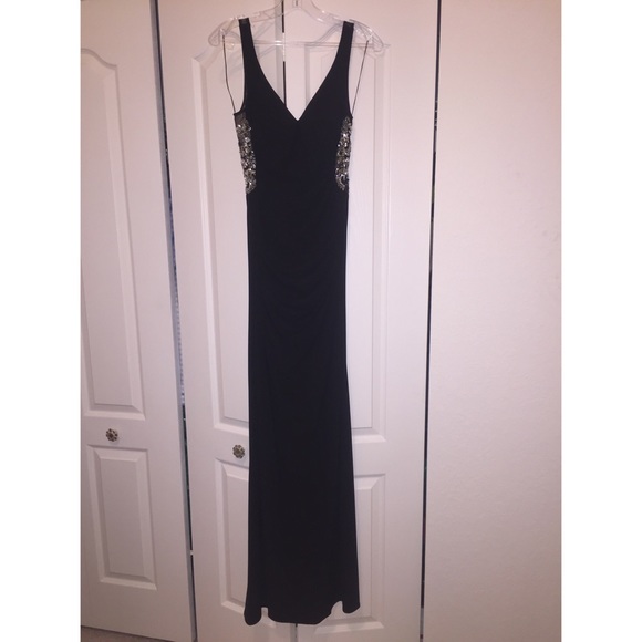 PROM DRESS - Picture 2 of 4