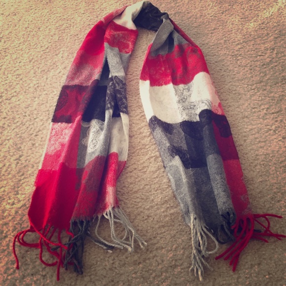Red/White/Black Paisley Scarf